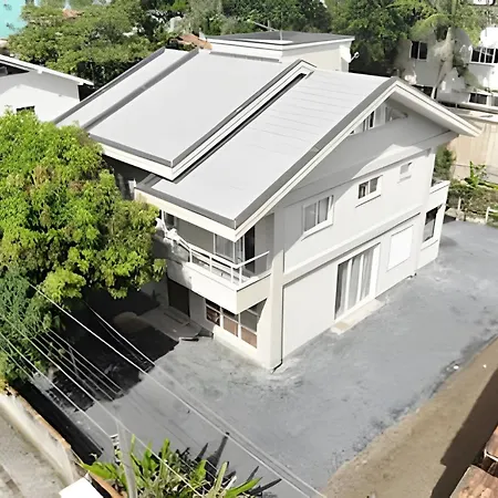Studio novo 200m da praia de Bombinhas-3